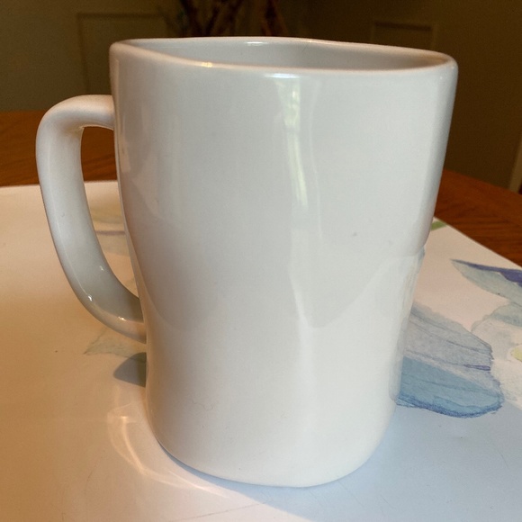 Rae Dunn “MOM” coffee mug - Picture 4 of 6
